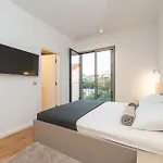 Apartment Opq