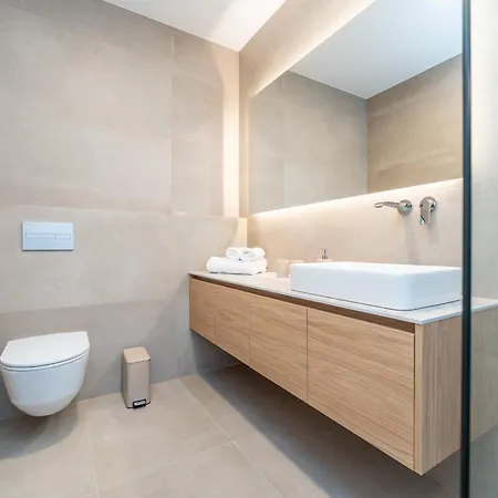 Opq Apartman *